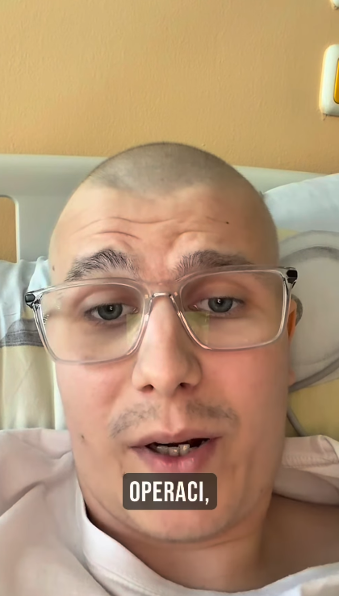 FOTO: Adam Choma je opět v nemocnici. – stránka 2