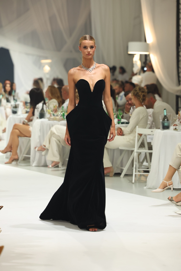 FOTO: Miss World Krystyna Pyszková. – stránka 6
