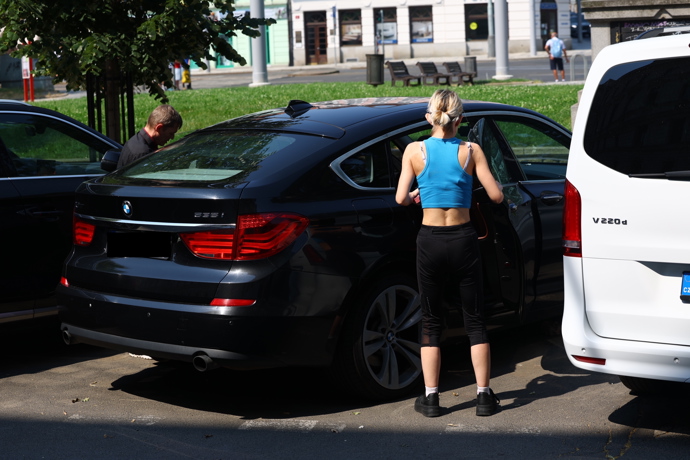 FOTO: Adéla Pulcová známá jako Shopaholicadel měla odvoz.