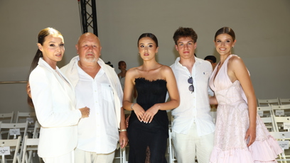 FOTO: Iva Kubelková s rodinou.