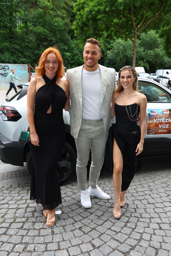 FOTO: Tereza Svobodová Otakar Šenkýř a Bára Hošková. – stránka 3