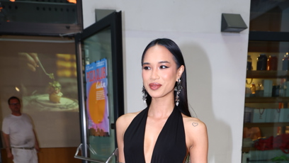 FOTO: Sarah Vu v sexy overalu.