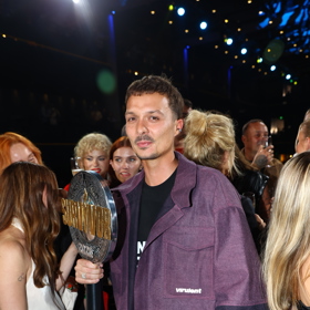 Otakar Šenkýř vyhrál letošní řadu show Survivor.