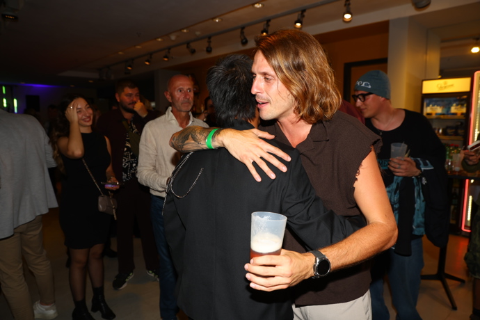 FOTO: Jiří Drtil na afterparty Survivoru. – stránka 43