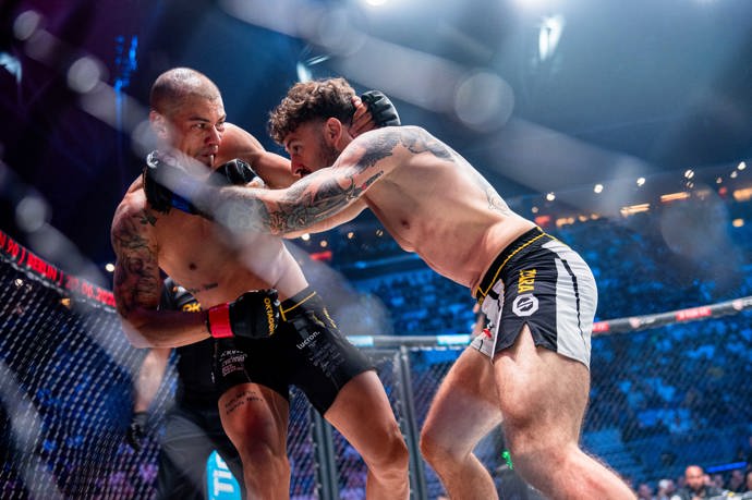 FOTO: Zápas mezi Rasťo Zvarou a Michalem Novotným. – stránka 5