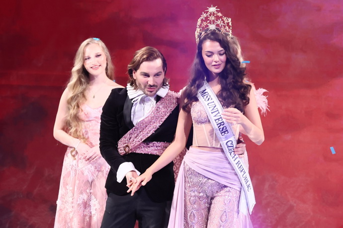 FOTO: Krunovace Miss Universe Česko Sophia Maria Osako. – stránka 1