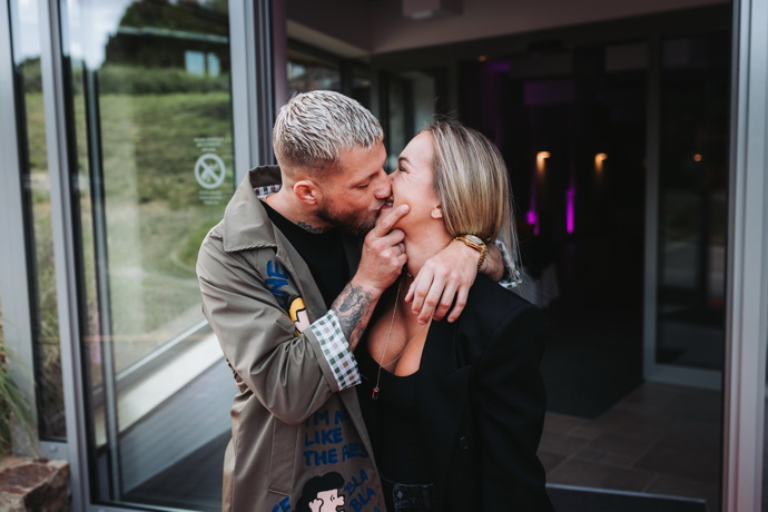 FOTO: Radek Roušal a Nela Slováková ukázali lásku. – stránka 4