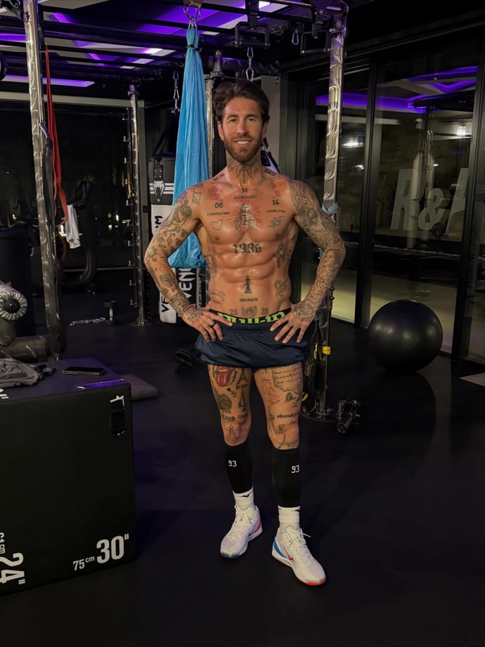 FOTO: Sergio Ramos ukázal vysekané tělo. – stránka 9