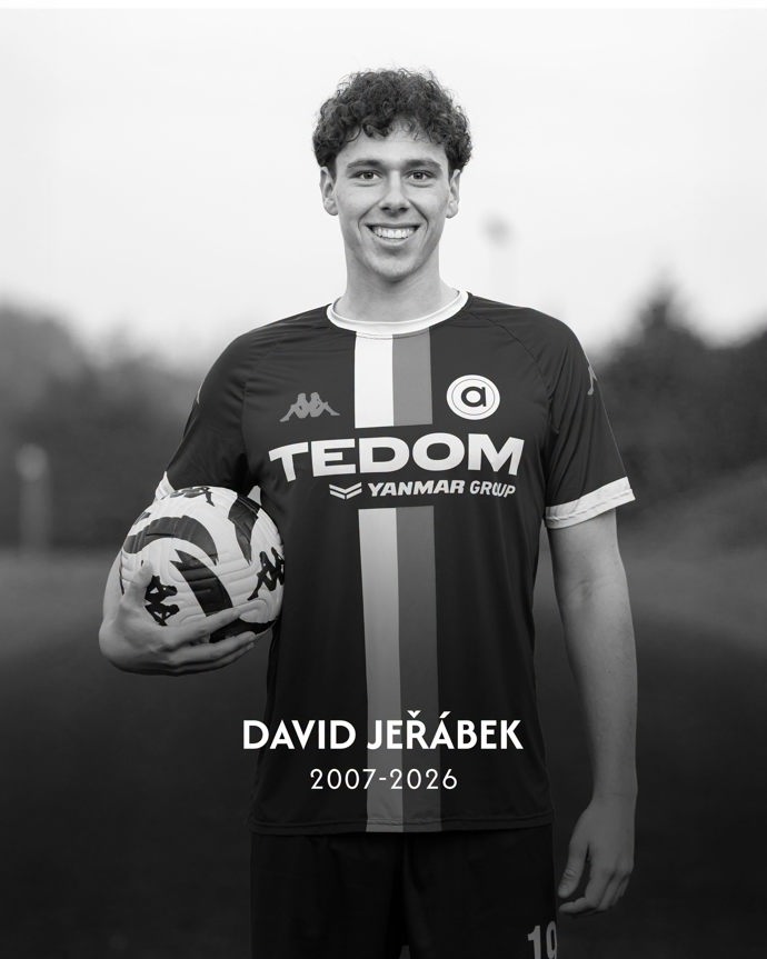 FOTO: Zemřel fotbalista David Jeřábek.