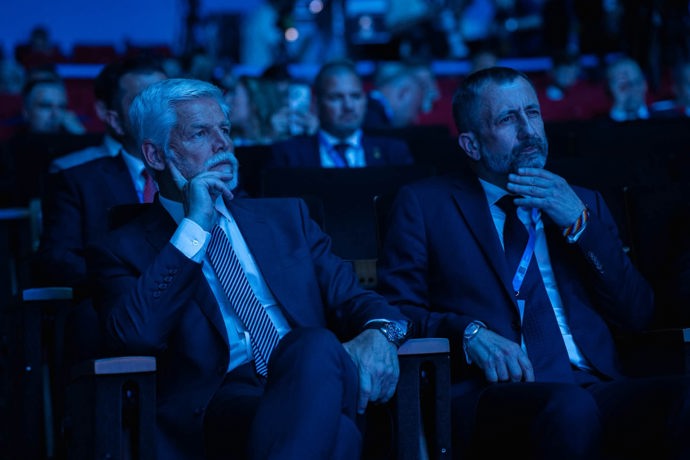 FOTO: Petr Pavel se účastní všech jednání na summitu NATO. – stránka 109