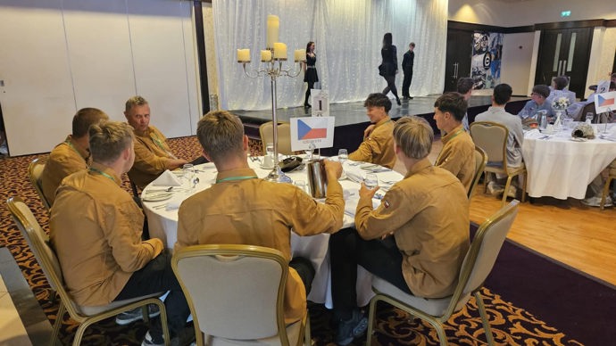 FOTO: Česká reprezentace vyrazila na Mistrovství světa v muškaření do Irska. – stránka 4