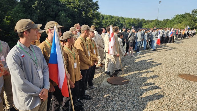 FOTO: Součástí týmu je i Kryštof Dopita, syn Agáty Hanychové. – stránka 1