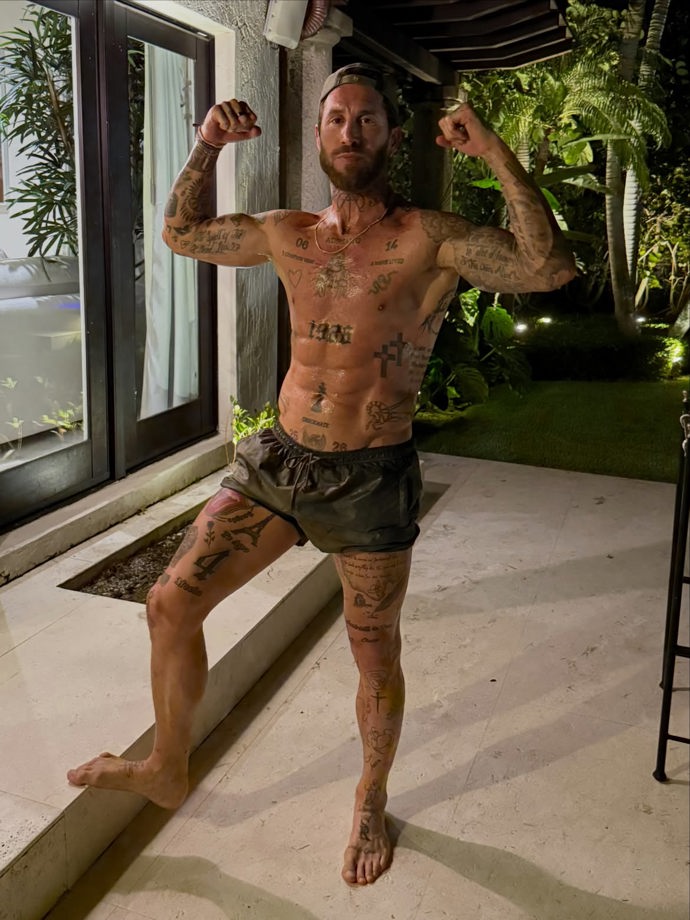 FOTO: Sergio Ramos ukázal vysekané tělo. – stránka 7