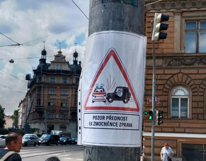 FOTO: Nová cedule na I. P. Pavlova. – stránka 9