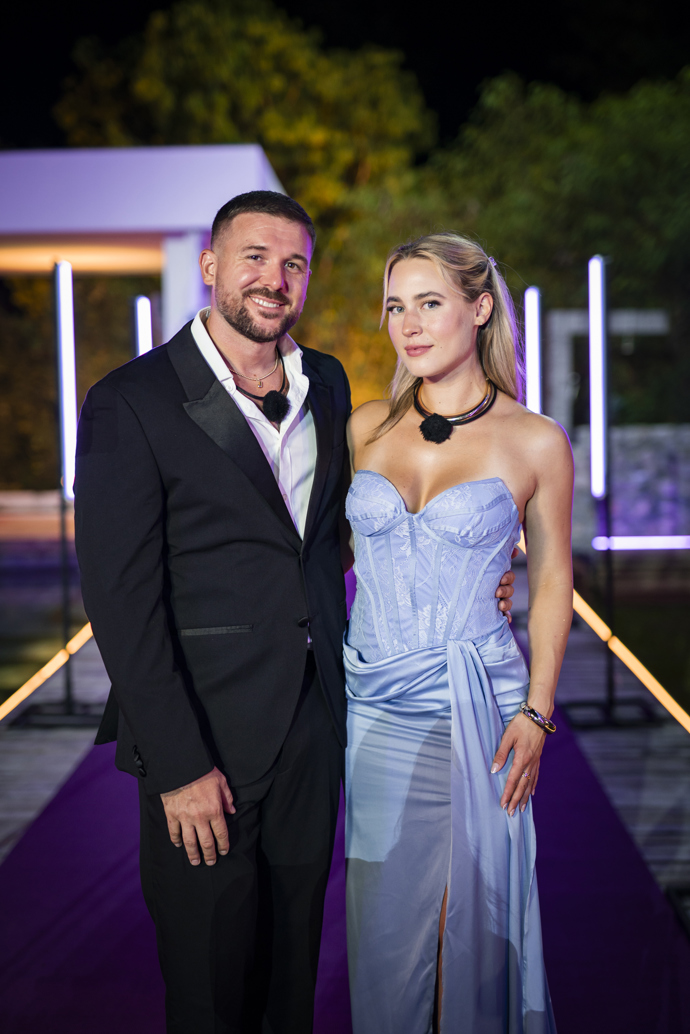 FOTO: Jirka a Nela. – stránka 162