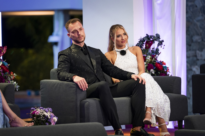FOTO: Aneta a Káčko. – stránka 7