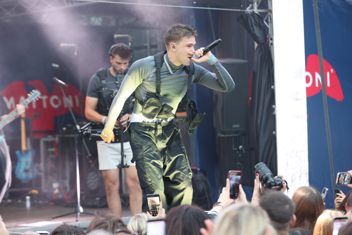 FOTO: Mikolas Josef na koncertě v Matonni Life Baru. – stránka 1