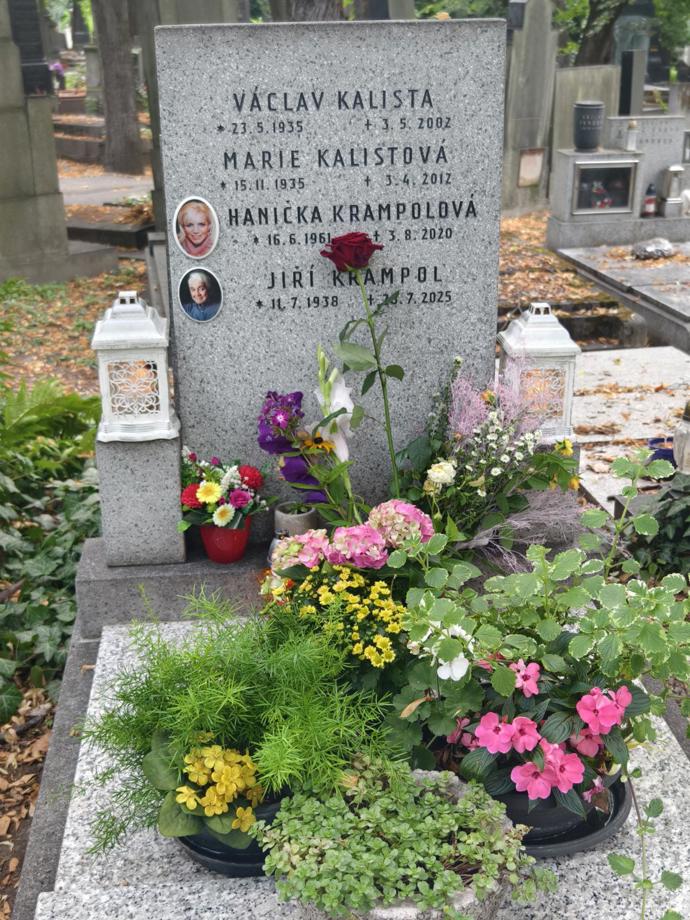 FOTO: Dvojice už je zase spolu. Tentokrát na onom světě. – stránka 2
