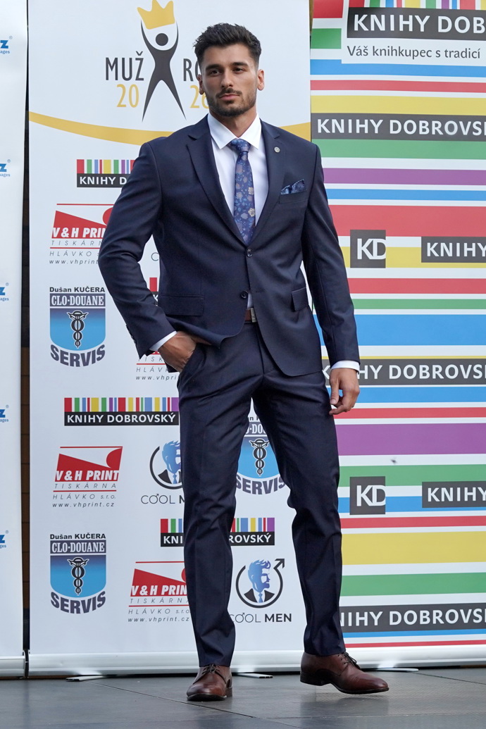FOTO: Soutěžící Lukáš Barvíř. – stránka 4