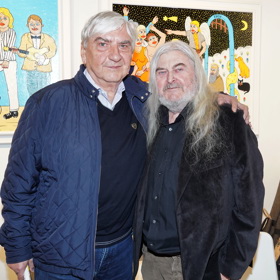 František Ringo Čech s Miroslavem Donutilem na vernisáži svých obrazů.