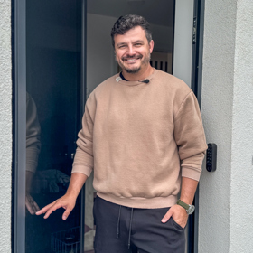Šéfkuchař Roman Staša pozval Lifee k sobě domů na návštěvu s pořadem Vítejte!