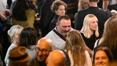 FOTO: Ivan Vodochodský v záplavě krásných blondýnek doslova rozkvetl.