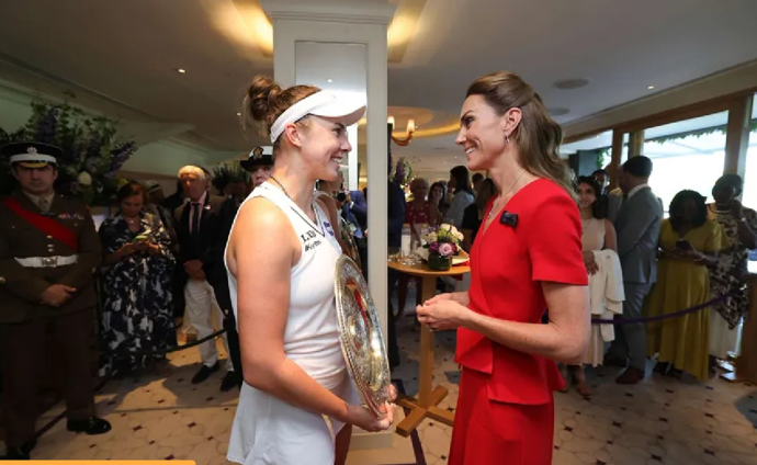 FOTO: Princezna Kate Lindě osobně pogratulovala.