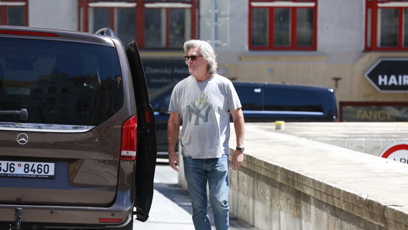 FOTO: Hollywoodský herec Kurt Russell je v Praze.