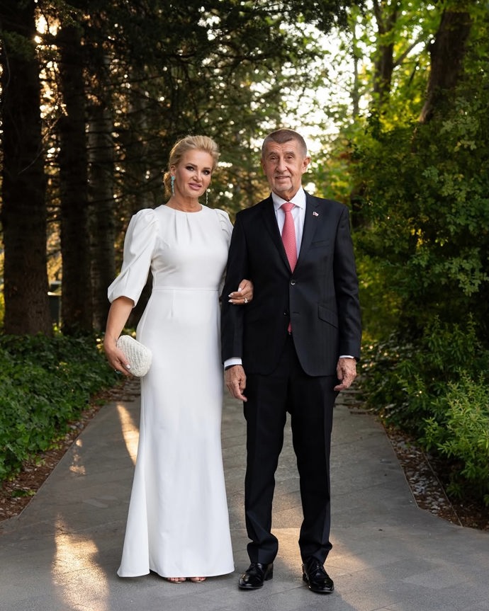 FOTO: Monika Babišová na summitu NATO doslova zářila. – stránka 13