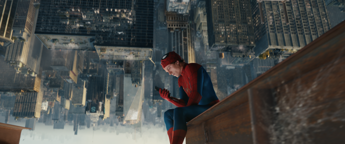 FOTO: Peter Parker (Tom Holland) trpí velkým steskem. – stránka 4
