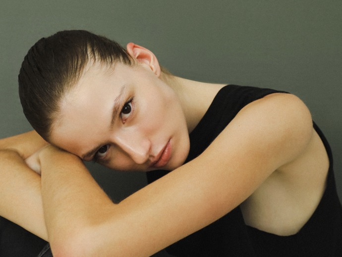 FOTO: Modelka Monika Kovaľová. – stránka 4