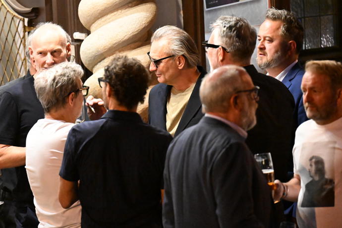 FOTO: Jiří Macháček na další party. Tentokrát v Embassy. – stránka 730
