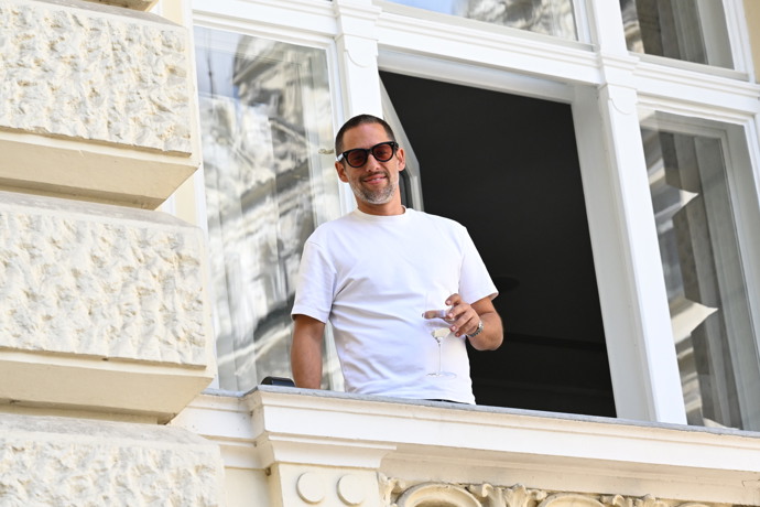 FOTO: Janek Bartoška byl v dobré náladě. – stránka 221