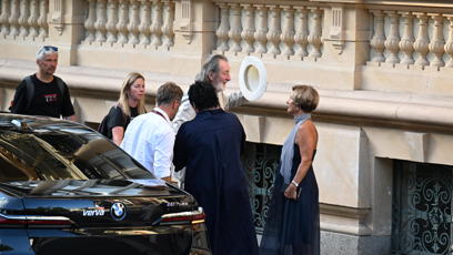 FOTO: Bolek Polívka na přivítanou sejmul svůj pověstný klobou.