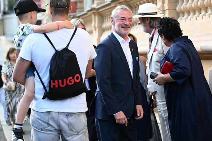 FOTO: Herec Jiří Dvořák přivítal Bolka Polívku.