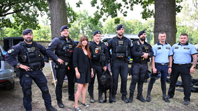 FOTO: Martina Eretová a policisté ze seriálu Ve službě: Jménem zákona.