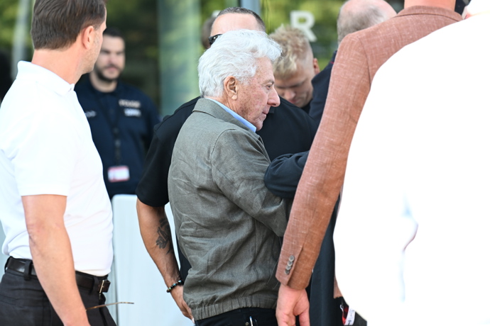 FOTO: Dustin Hoffman v Karlových Varech. – stránka 351