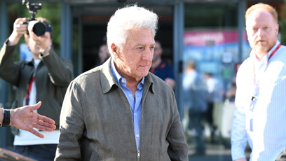 FOTO: Dustin Hoffman už je ve Varech.