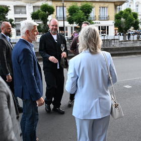 Petr Pavel a Eva Pavlová na kolonádě.