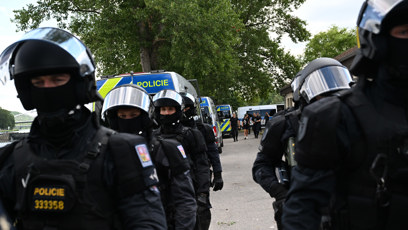 FOTO: Policejní těžkooděnci na cvičení.