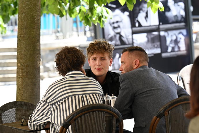 FOTO: František Prachař vyrazil s přáteli na jídlo.