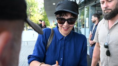 FOTO: Maggie Gyllenhaal se podepisovala.
