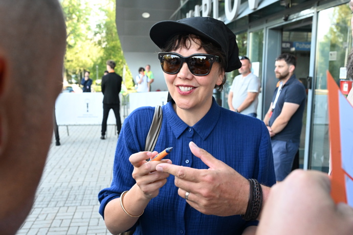 FOTO: Maggie Gyllenhaal v Karlových Varech. – stránka 142