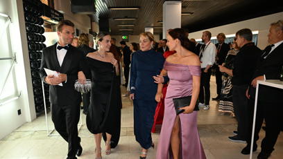 FOTO: Dagmar Havlová po boku Terezy Ramby a jejího muže.