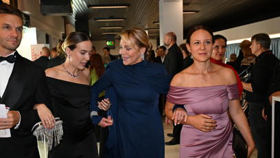 FOTO: Dagmar Havlová po boku Terezy Ramby a jejího muže.