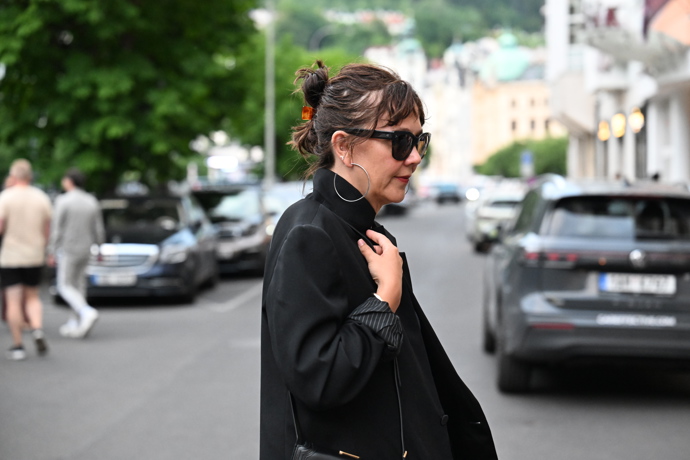 FOTO: Maggie Gyllenhaal ve Varech. – stránka 453