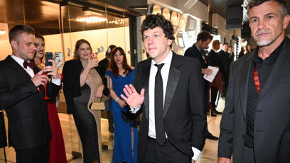 FOTO: Jesse Eisenberg působil nervózně.