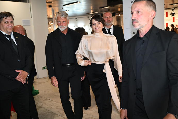 FOTO: Juliette Binoche vypadala šik. – stránka 13