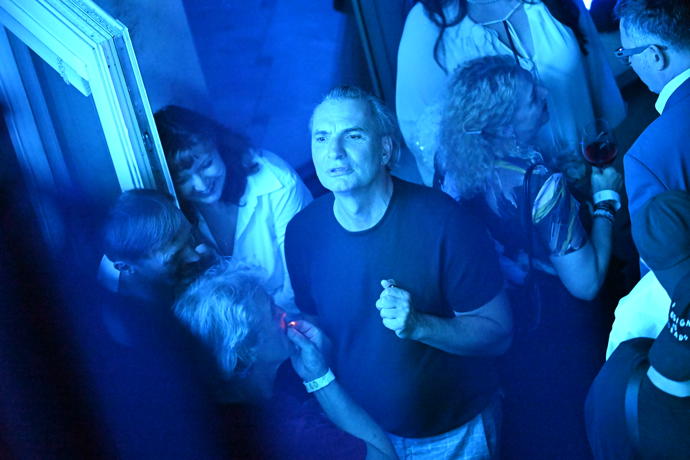 FOTO: Jiří Macháček na party v Karlových Varech. – stránka 123
