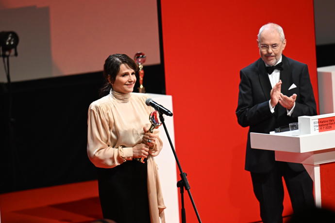 FOTO: Juliette Binoche převzala ve Varech cenu. – stránka 7